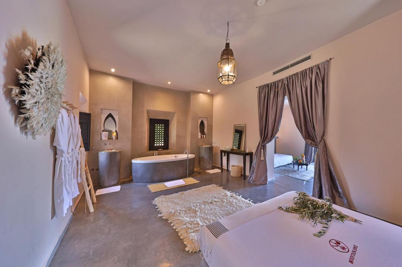 Dar Noujoum Hotel Ait Bou Zguia Екстериор снимка