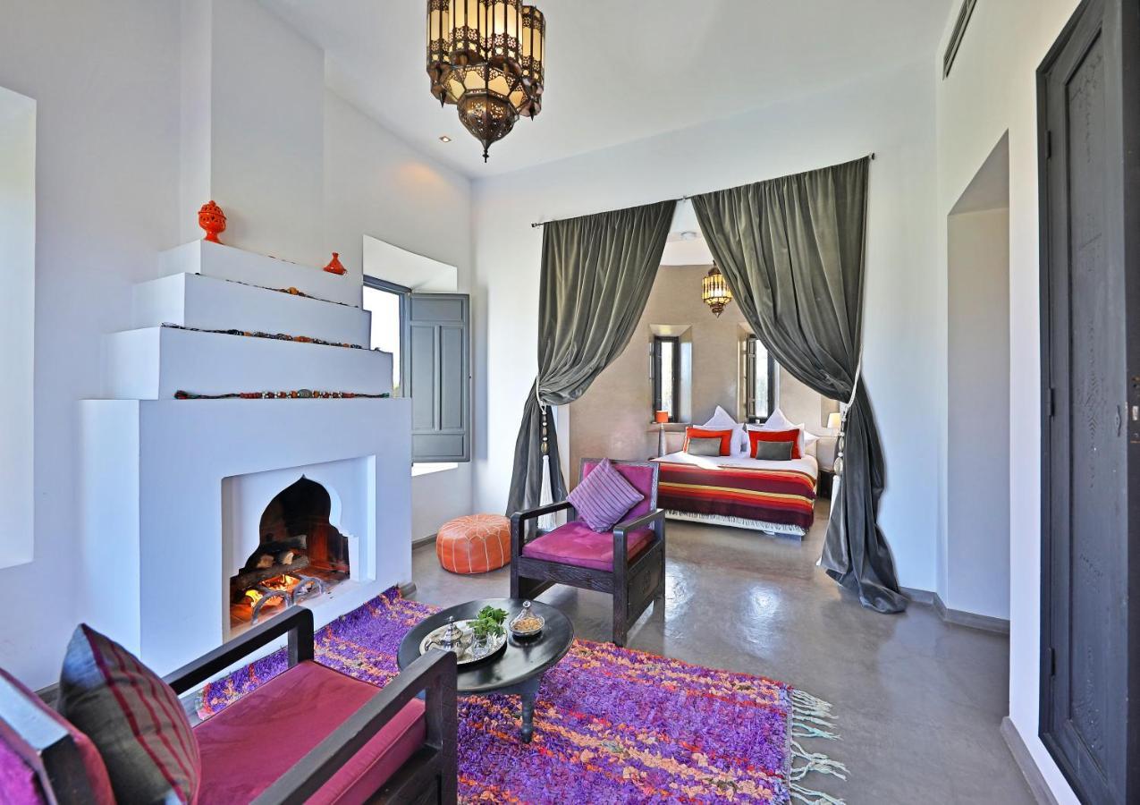 Dar Noujoum Hotel Ait Bou Zguia Екстериор снимка