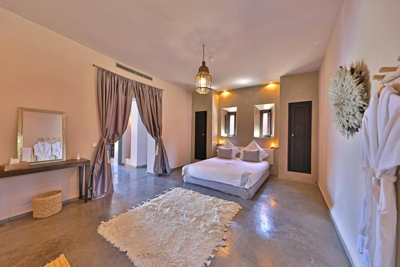 Dar Noujoum Hotel Ait Bou Zguia Екстериор снимка