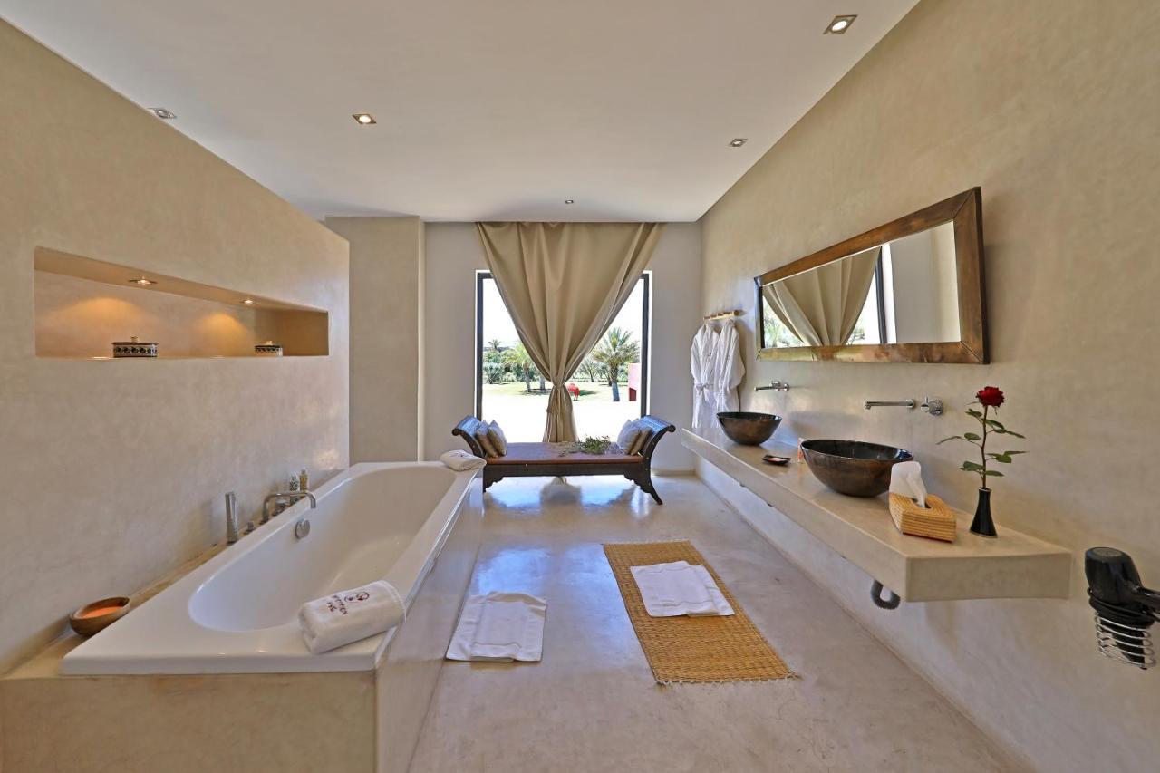 Dar Noujoum Hotel Ait Bou Zguia Екстериор снимка