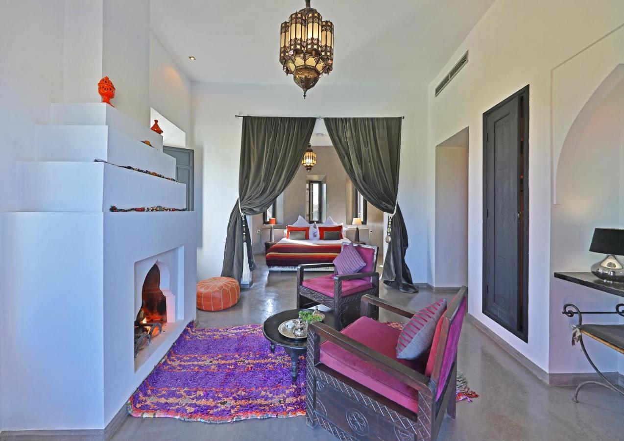 Dar Noujoum Hotel Ait Bou Zguia Екстериор снимка
